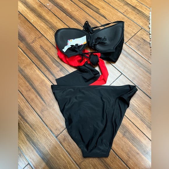 NEW. Two-piece bikini NEW - Picture 2 of 3